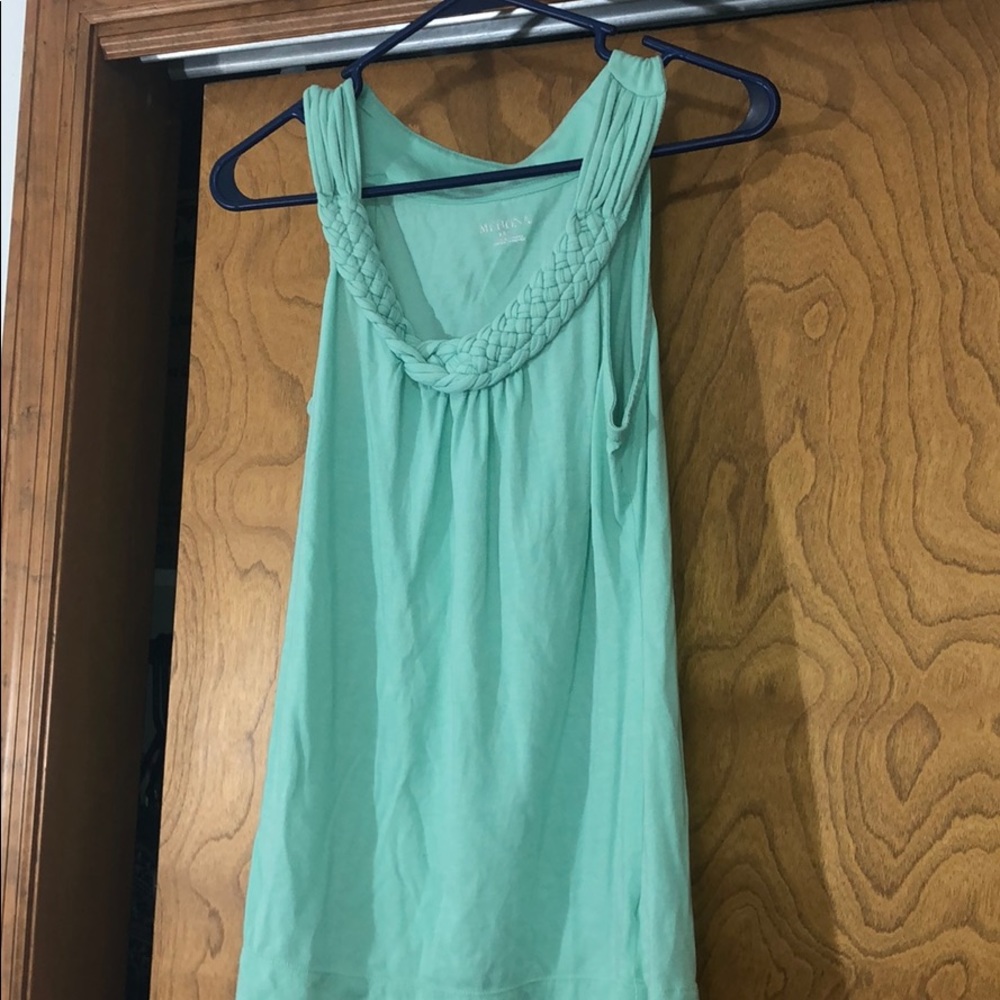 teal tank top